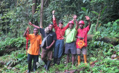 The research team recorded more than 15 tree families with individual specimens growing 30-40m tall at extreme altitudes